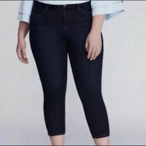 Lane Bryant capri size 20. NWT. Dark blue.
